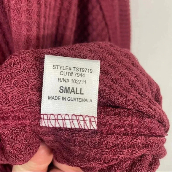 Gibson Look Mixed Rib Waffle Knit  Henley - Picture 10 of 11